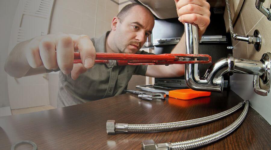 Expert burst pipe repair services in Marianna, FL
